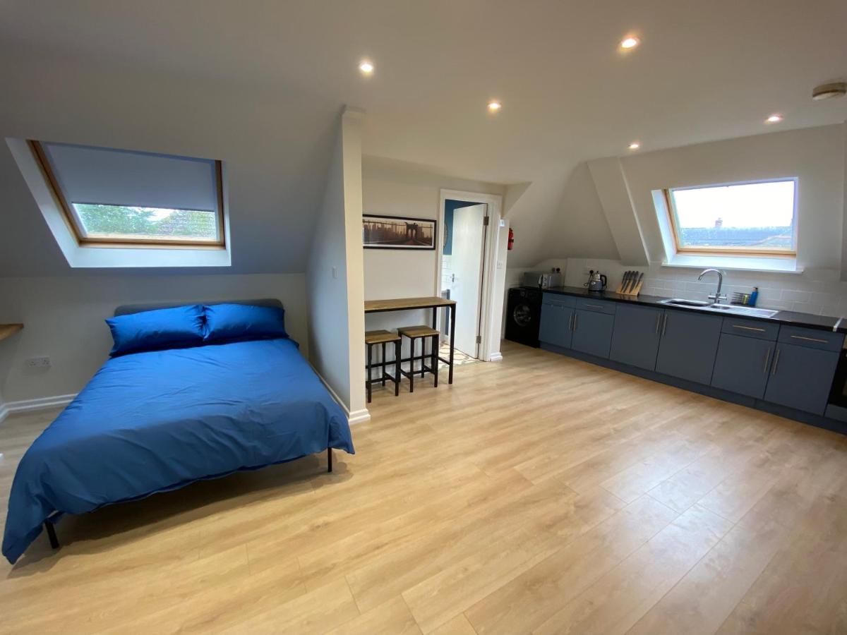 Lovely Spacious Loft Close To Train Station Вортінг Екстер'єр фото